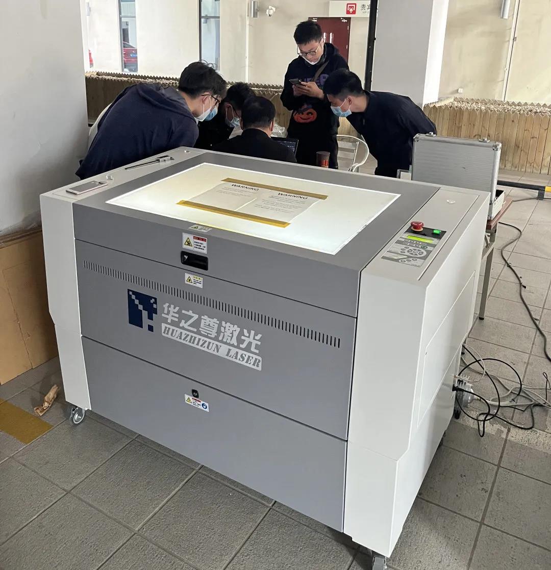 激光雕刻切割機(jī)運(yùn)行場(chǎng)景