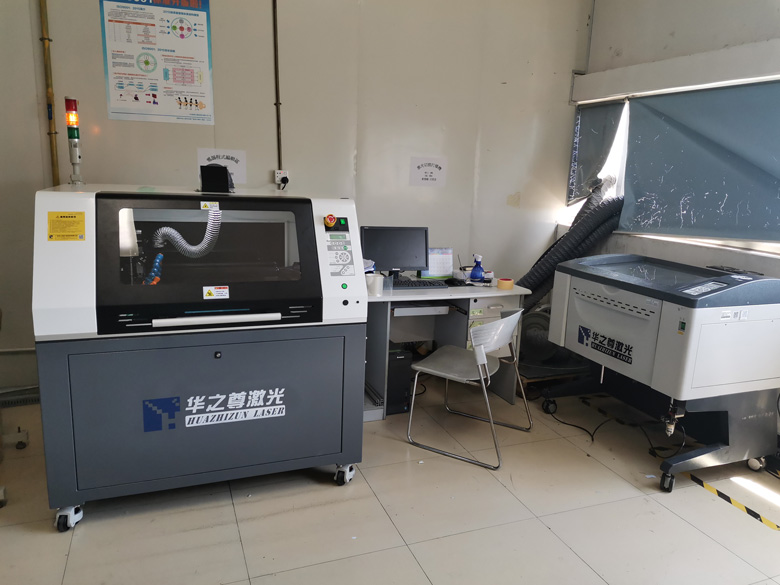 CCD視覺(jué)自動(dòng)定位激光切割機(jī)